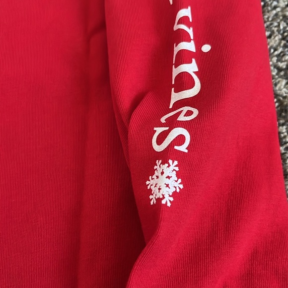 Vineyard Vines red Santa whale!  Hat is glitter! New. - Picture 9 of 10